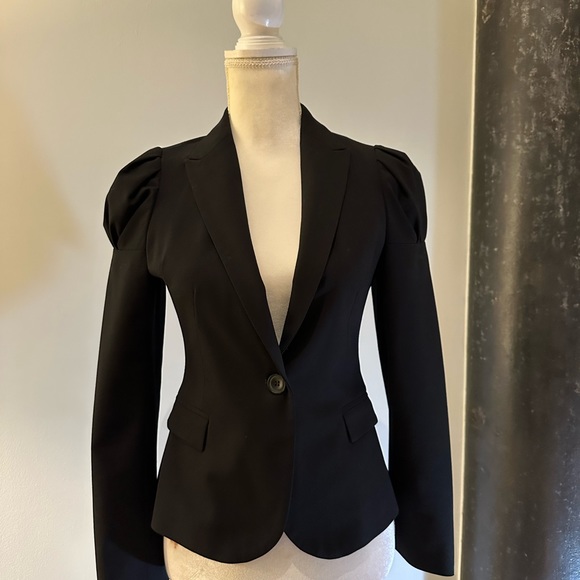 Unique Zara blazer with subtle puff sleeves, black, size M - Picture 5 of 7